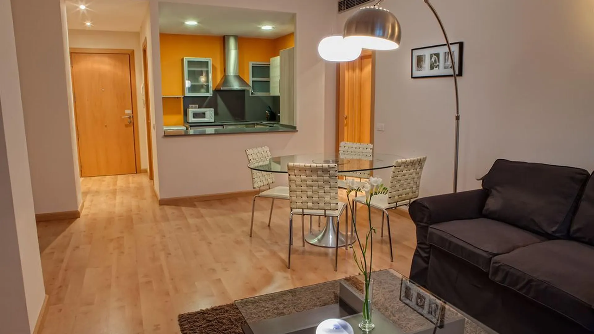 Hotel Villarroel Apartments Barcelona