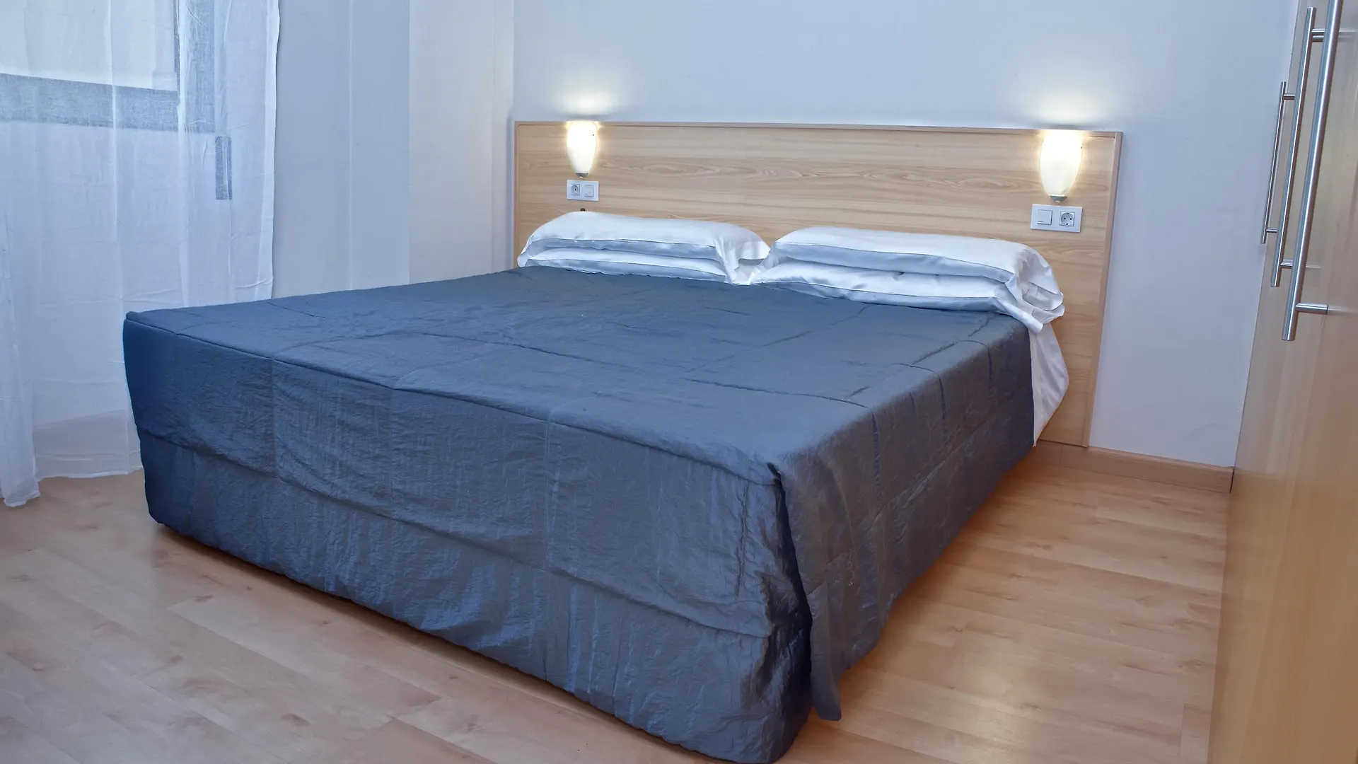Hotel Villarroel Apartments Barcelona