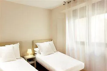 Villarroel Apartments Barcelona 3*,