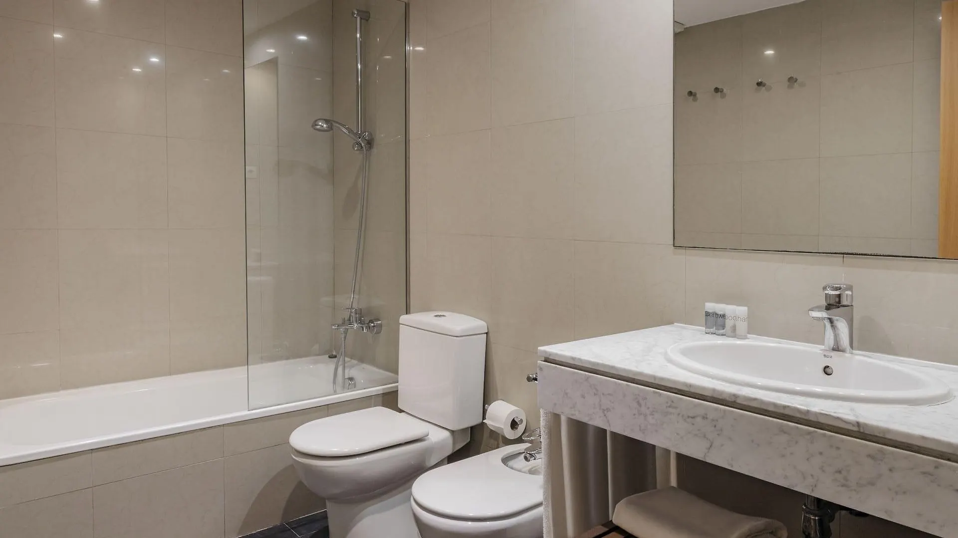 Villarroel Apartments 바르셀로나 호텔